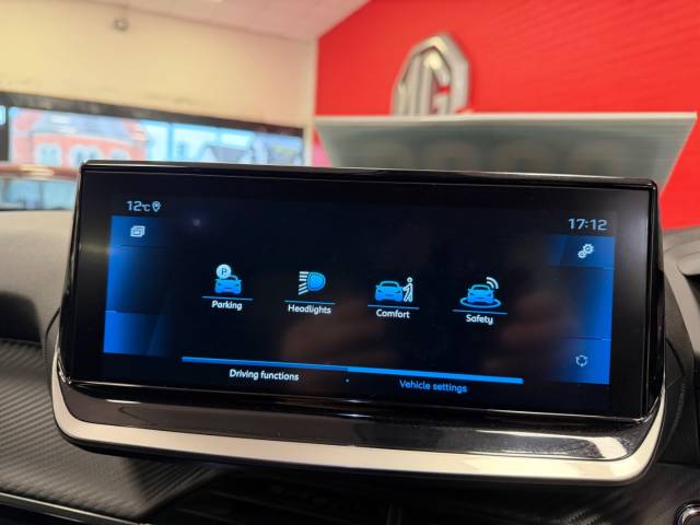 2022 Peugeot 2008 1.5 BlueHDi 110 Allure Premium+ 5dr